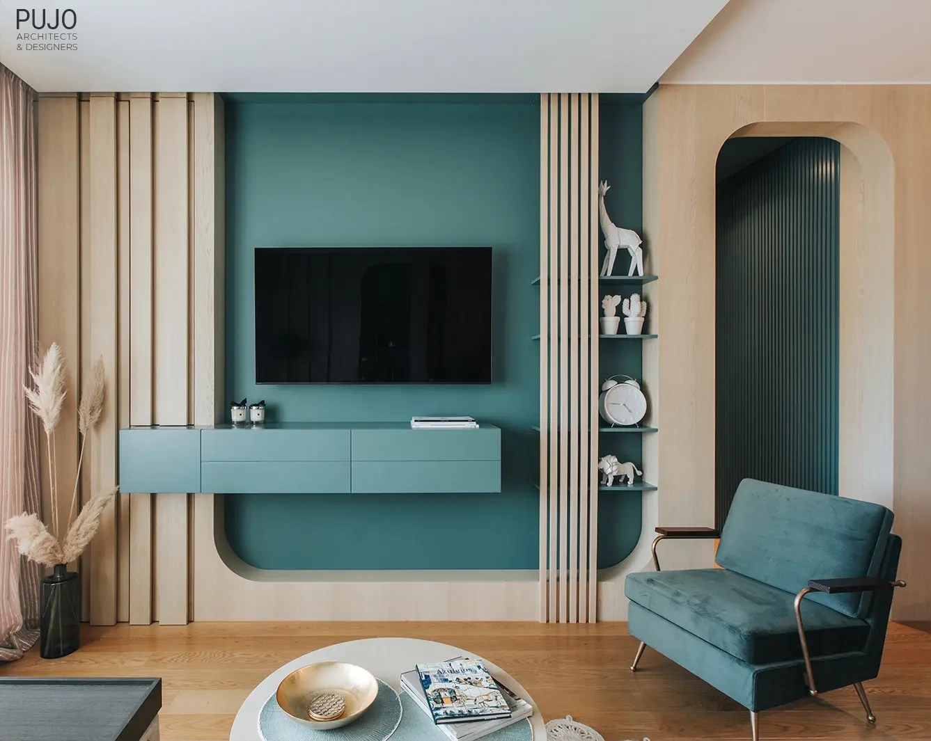01-pujo-architects-and-designers-portfolio-bubble-gum-skyline-belgrade-interior