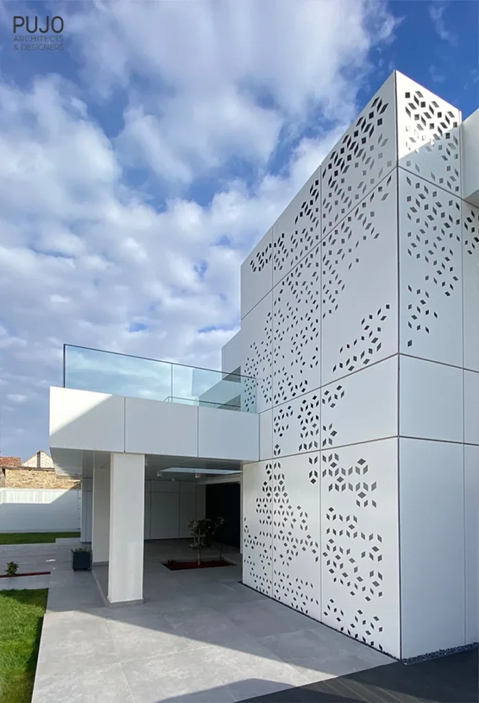 02-pujo-architects-and-designers-portfolio-snowflake-family-house-subotica-serbia-exterior