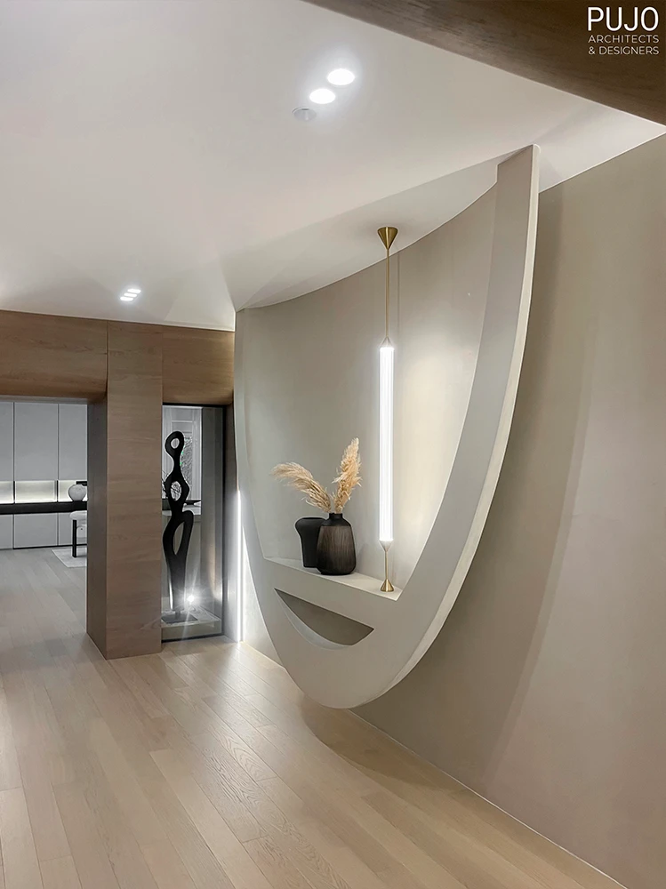 03-pujo-architects-and-designers-portfolio-serene-luxury-belgrade-serbia-interior-hallway-wall-art