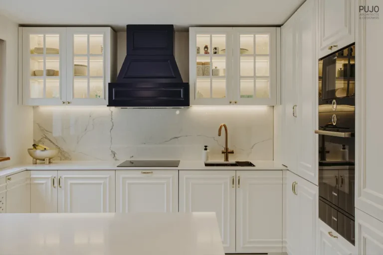 03-pujo-architects-and-designers-portfolio-unexcepted-classic-belgrade-serbia-interior-kitchen